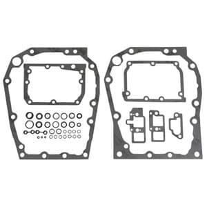 RE242322 - Gasket Kit; Clutch Housing To Transmission Case